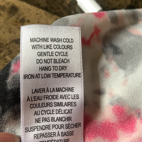 Tie Dye Style Short Sleeve Blouse - Picture 5 of 5